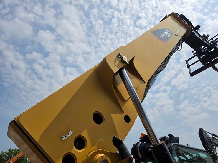 caterpillar-tl1055-image-7