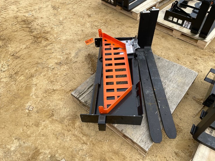 #2007-•-new-wolverine-skid-steer-pallet-fork-frame-with-forks-image-2