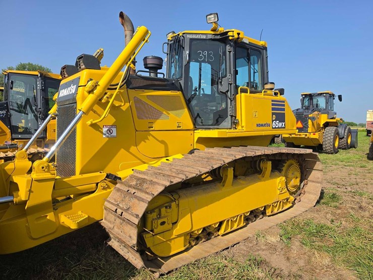komatsu-d65-image-2
