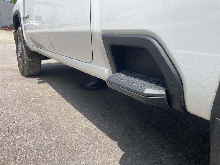 2025-chevrolet-2500-image-30