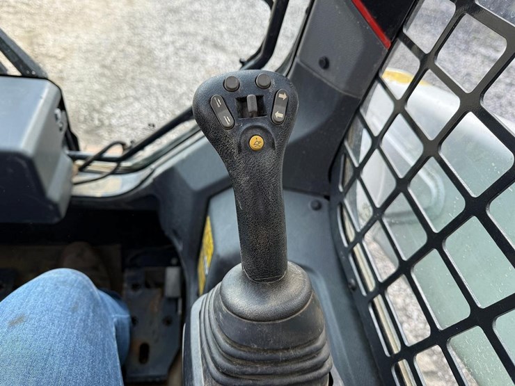2023-bobcat-t76-image-21