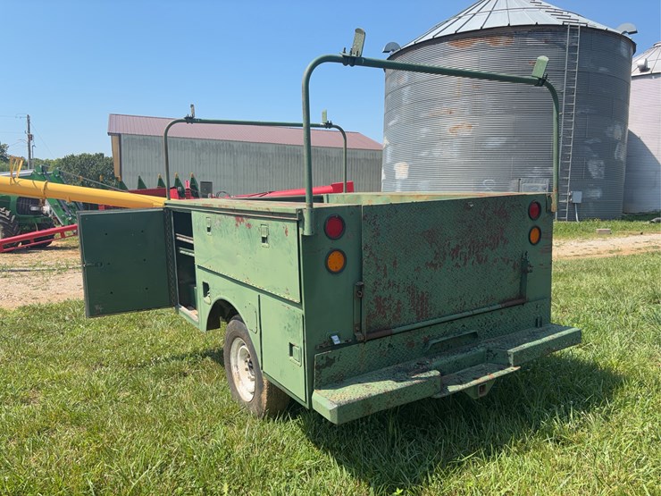 utility-bed-tool-box-trailer-with-heavy-axles.-image-7