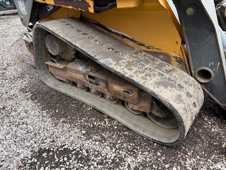 deere-333e-image-12