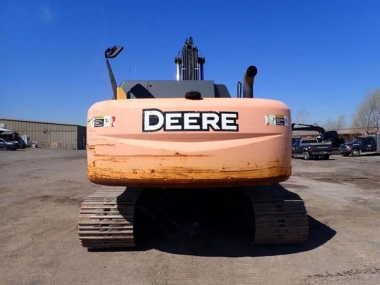 2017-deere-250g-lc-image-6