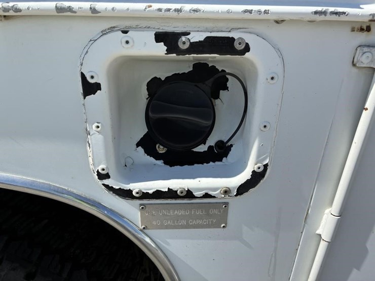 2002-ford-f550-image-9