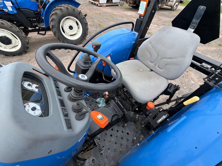 2016-new-holland-workmaster-60-image-15