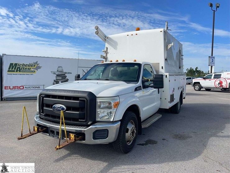 2011-ford-f350-image-1