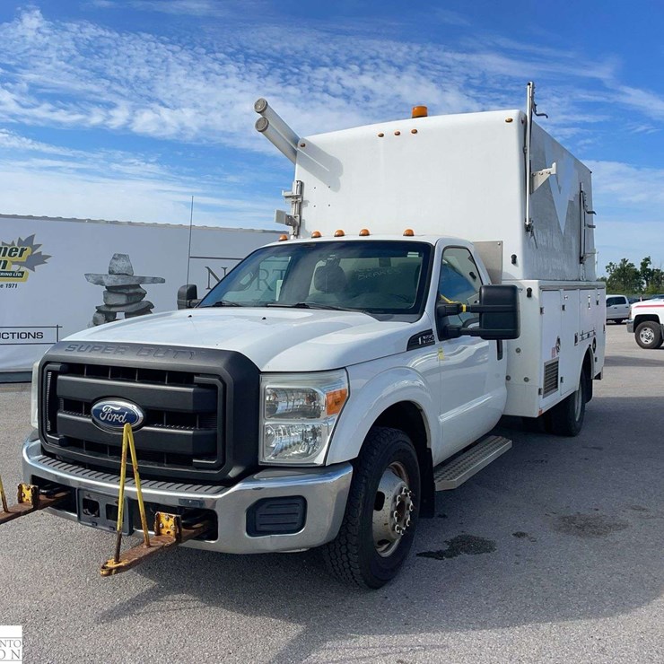 2011 FORD F350