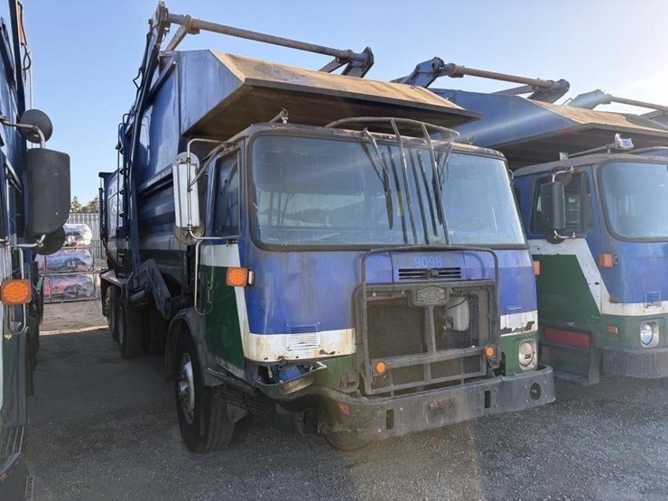 2011-autocar-xpeditor-image-2