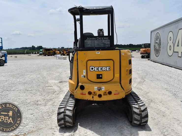2020-deere-35g-image-4