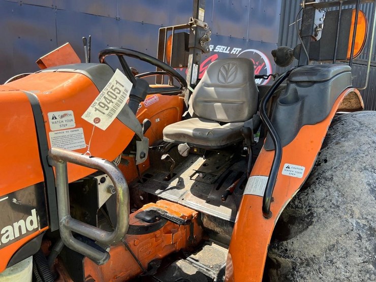 new-holland-tn70a-image-20