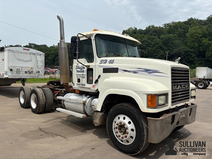 2007-mack-chn613-image-3