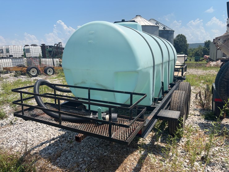 1000-gallon-nurse-tank-and-trailer-image-9