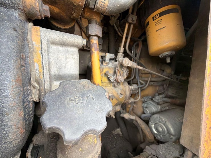 caterpillar-416b-image-21