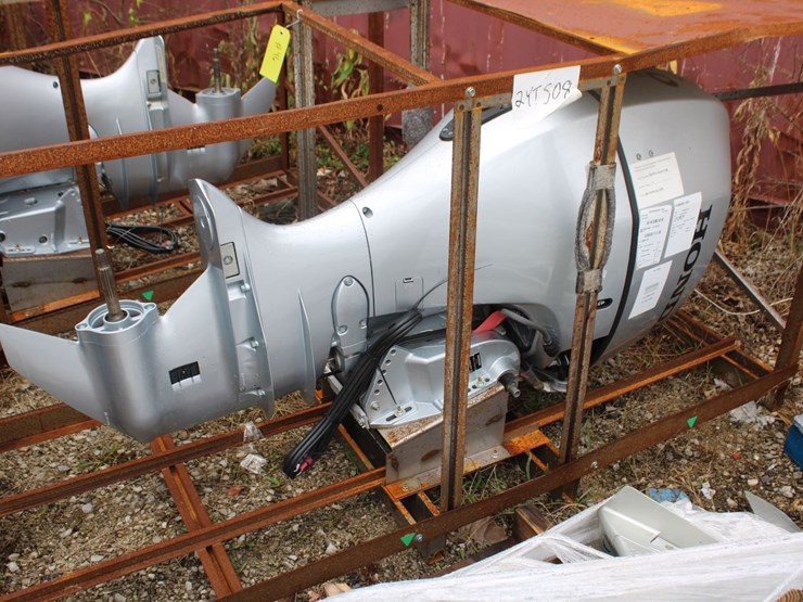 honda-150-vtec-4-stroke-outboard-boat-engine-image-3