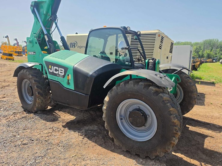 jcb-509-42-image-3