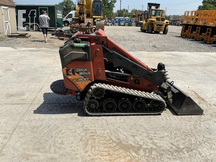2018-ditch-witch-sk800-image-5