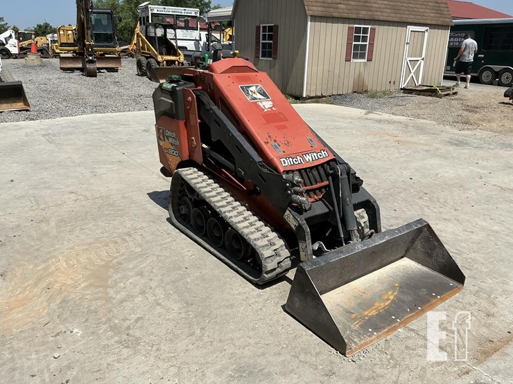 2018-ditch-witch-sk800-image-6