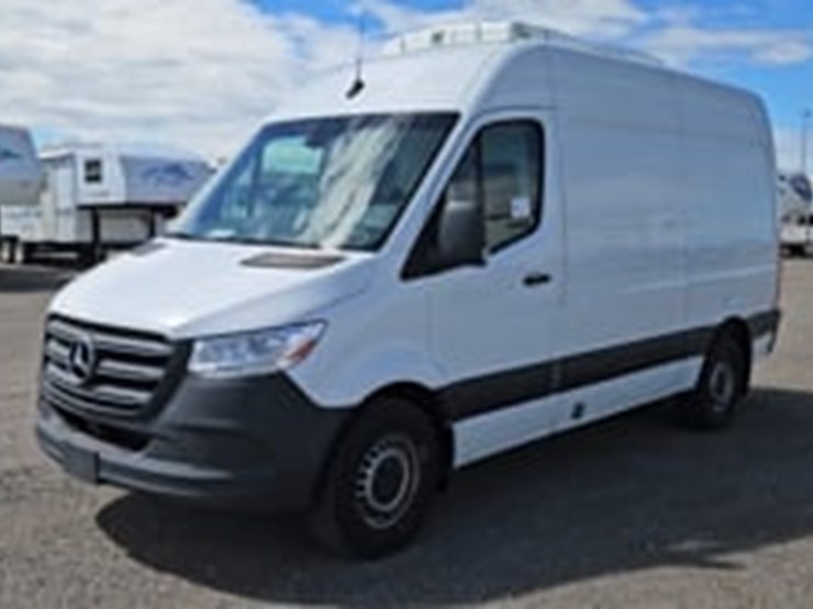 2020-mercedes-benz-sprinter-c240-turbo-diesel-cargo-van-image-5