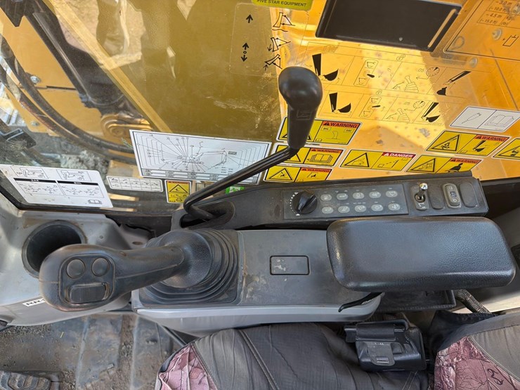 caterpillar-315-gc-image-29