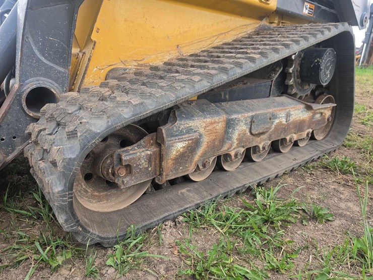 2020-deere-333g-image-8