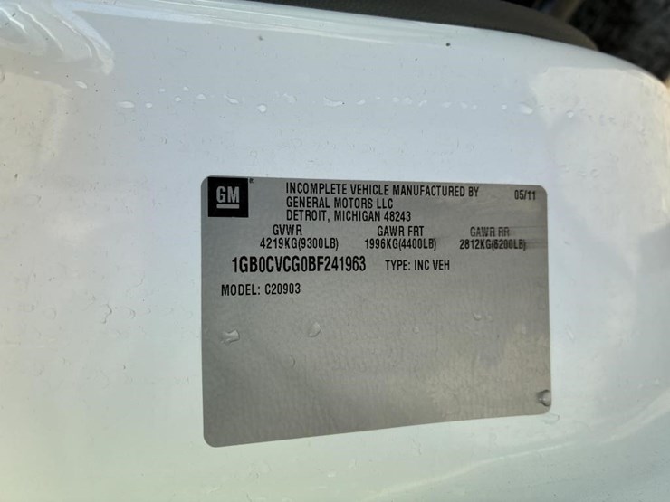 2011-chevrolet-silverado-2500-image-19