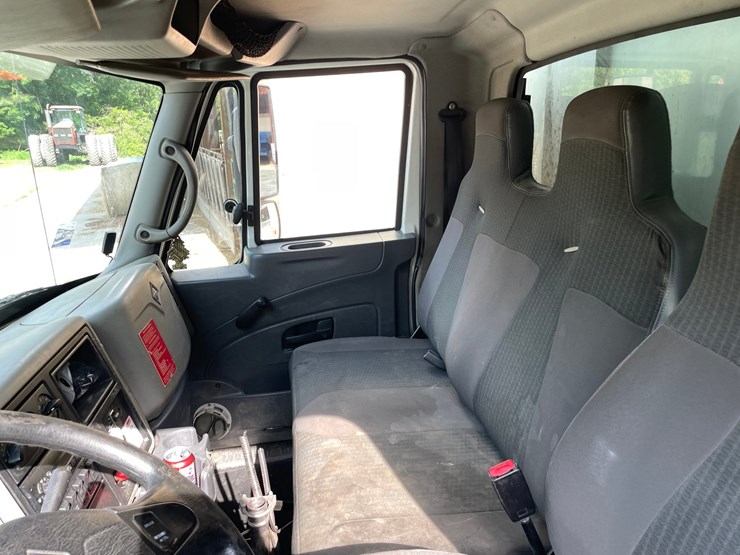 2010-international-durastar-4400-image-51