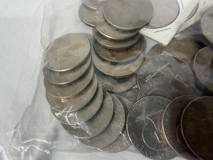 #40036-•-(50)-1776-1976-bicentennial-one-dollar-coins-image-9