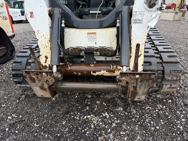 2015-bobcat-t650-image-9