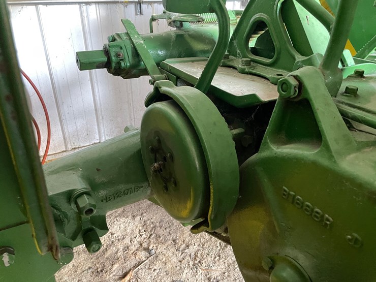 john-deere-model-b-image-19