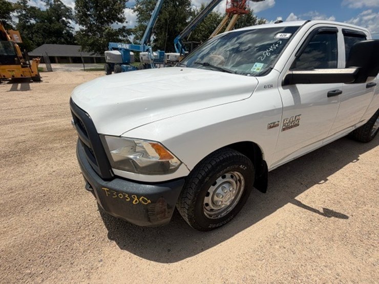 2013-dodge-ram-2500-image-17