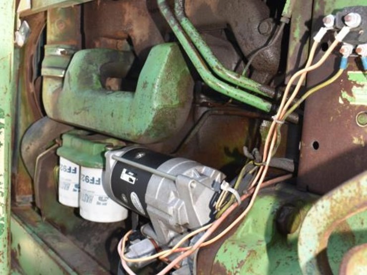 john-deere-3020-image-12