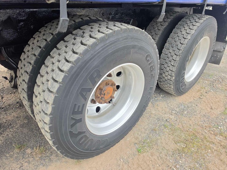 2015-kenworth-t880-image-8