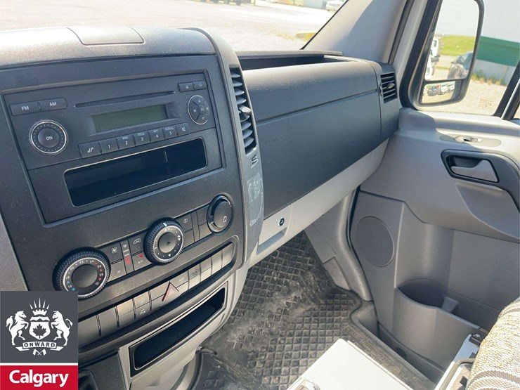 2012-mercedes-benz-sprinter-3500-image-15