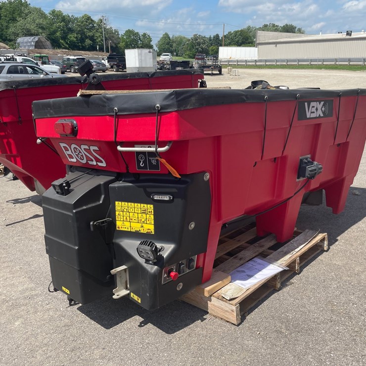 #4887 • Boss VBX+ 8000 Poly Salt Spreader