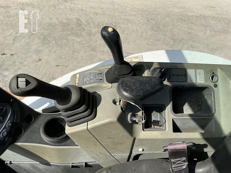 2015-bobcat-e26-image-14
