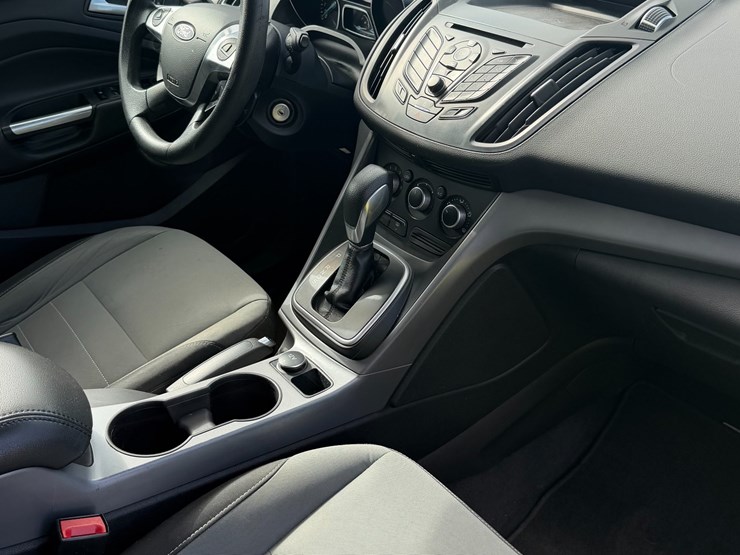 2014-ford-escape-se-image-17