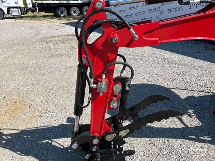 yanmar-enging-excavator-image-18