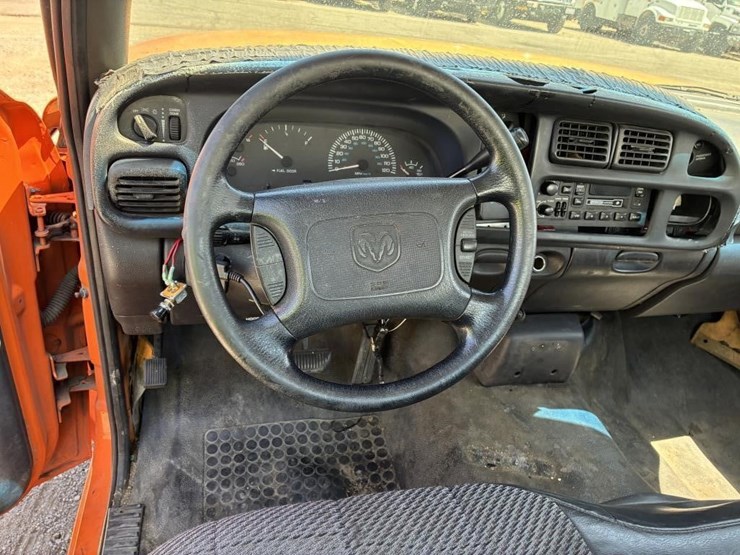 1999-dodge-ram-1500-image-12