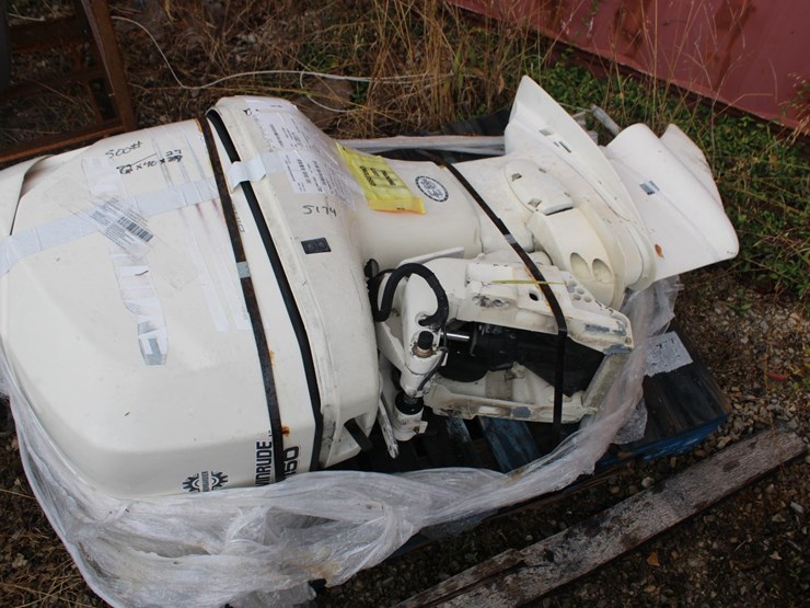 evinrude-150-4-stroke-saltwater-edition-outboard-boat-motor-image-1