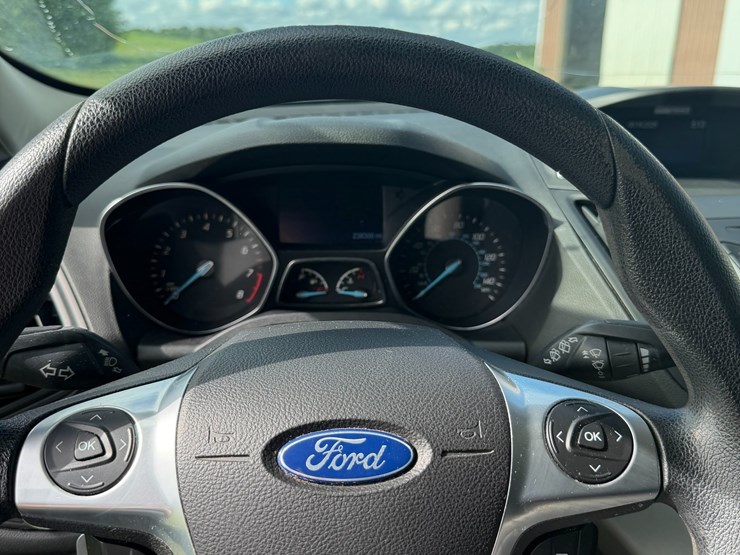2014-ford-escape-se-image-12