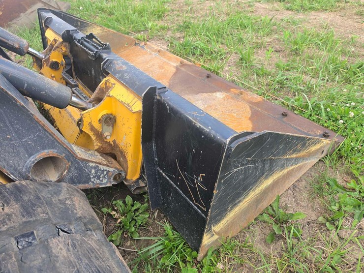 2022-deere-325g-image-14