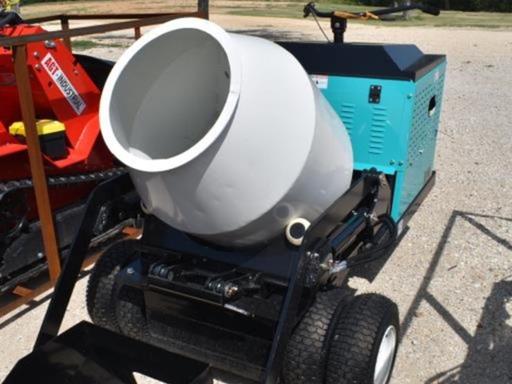 wheeled-mini-mixer-truck-(serial-#-lt-lsjbg800j260313)-image-4