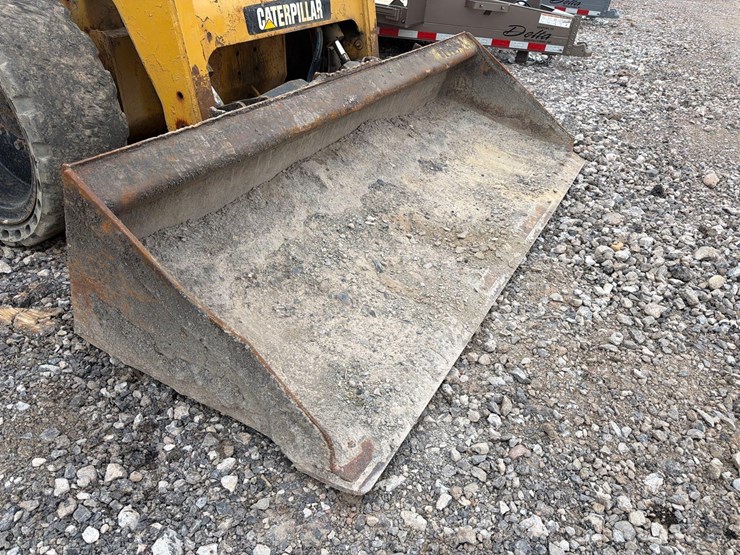 caterpillar-256c-image-13