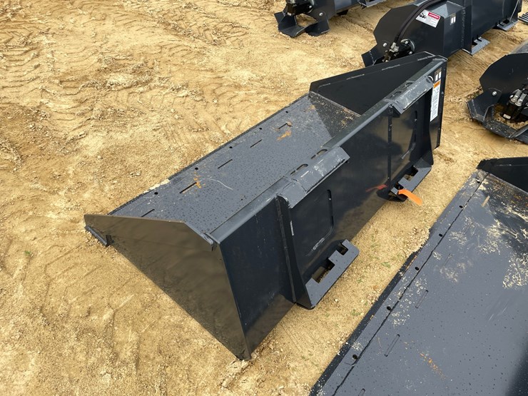 #2028-•-new-wolverine-skid-steer-66"-bucket-image-6
