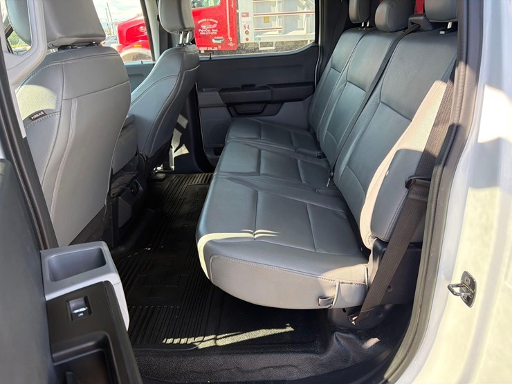 2024-ford-f550-image-16
