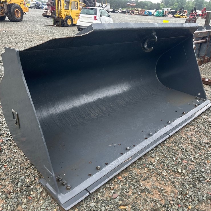 #5089 • Approx 120" Loader Bucket