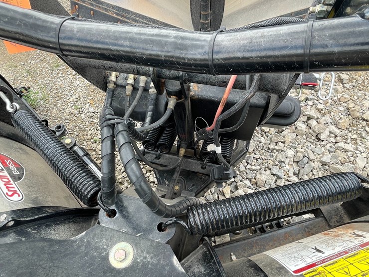 #4872-•-2024-boss-9'2"-stainless-dxt-v-plow-image-5