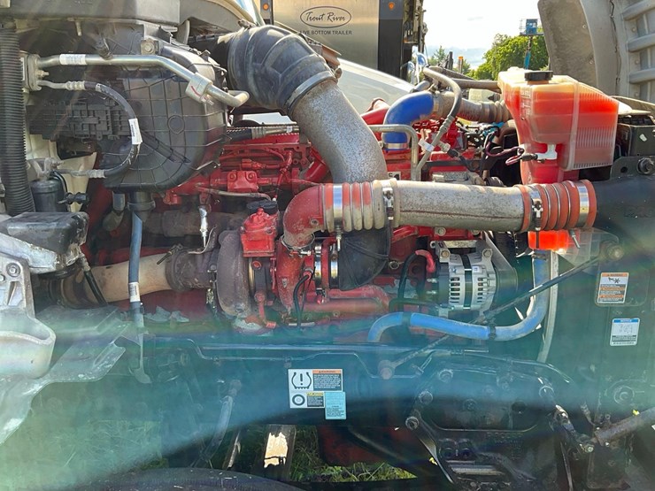 2021-kenworth-t880-image-24
