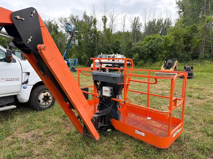 2020-jlg-660sj-image-13